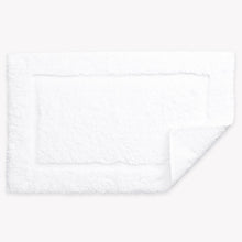 Load image into Gallery viewer, Guest Bathroom Towels &amp; Tub Mat
