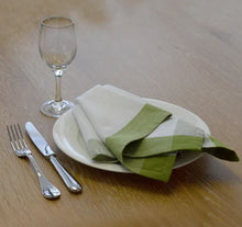 Load image into Gallery viewer, Intramuri Green Napkins (Set of 4)
